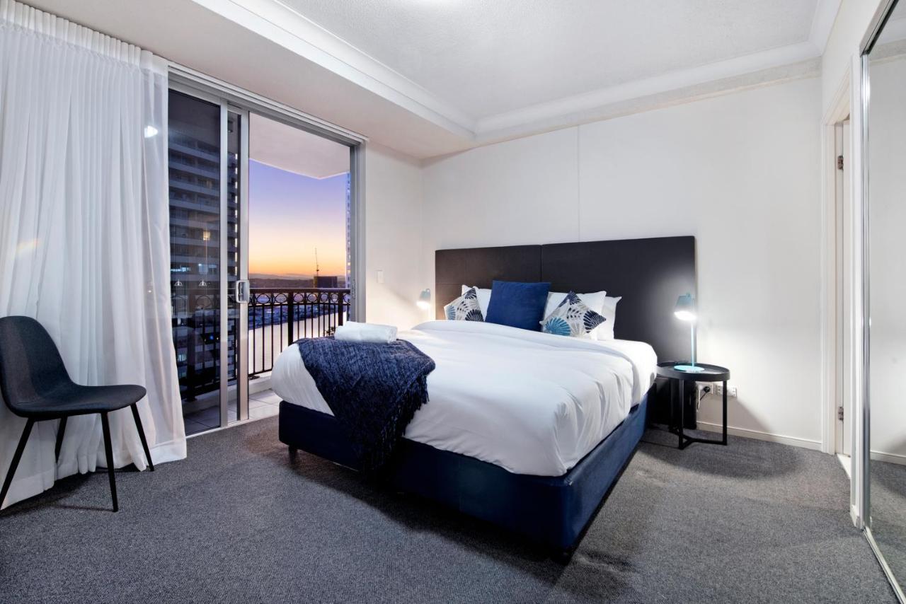 Chevron Renaissance - Self Contained & Privately Managed Apartments Gold Coast Exterior photo